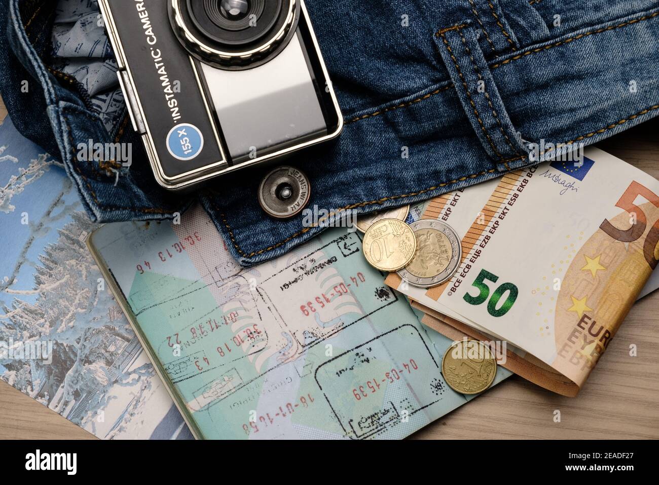 Vintage passport photo hi-res stock photography and images - Alamy