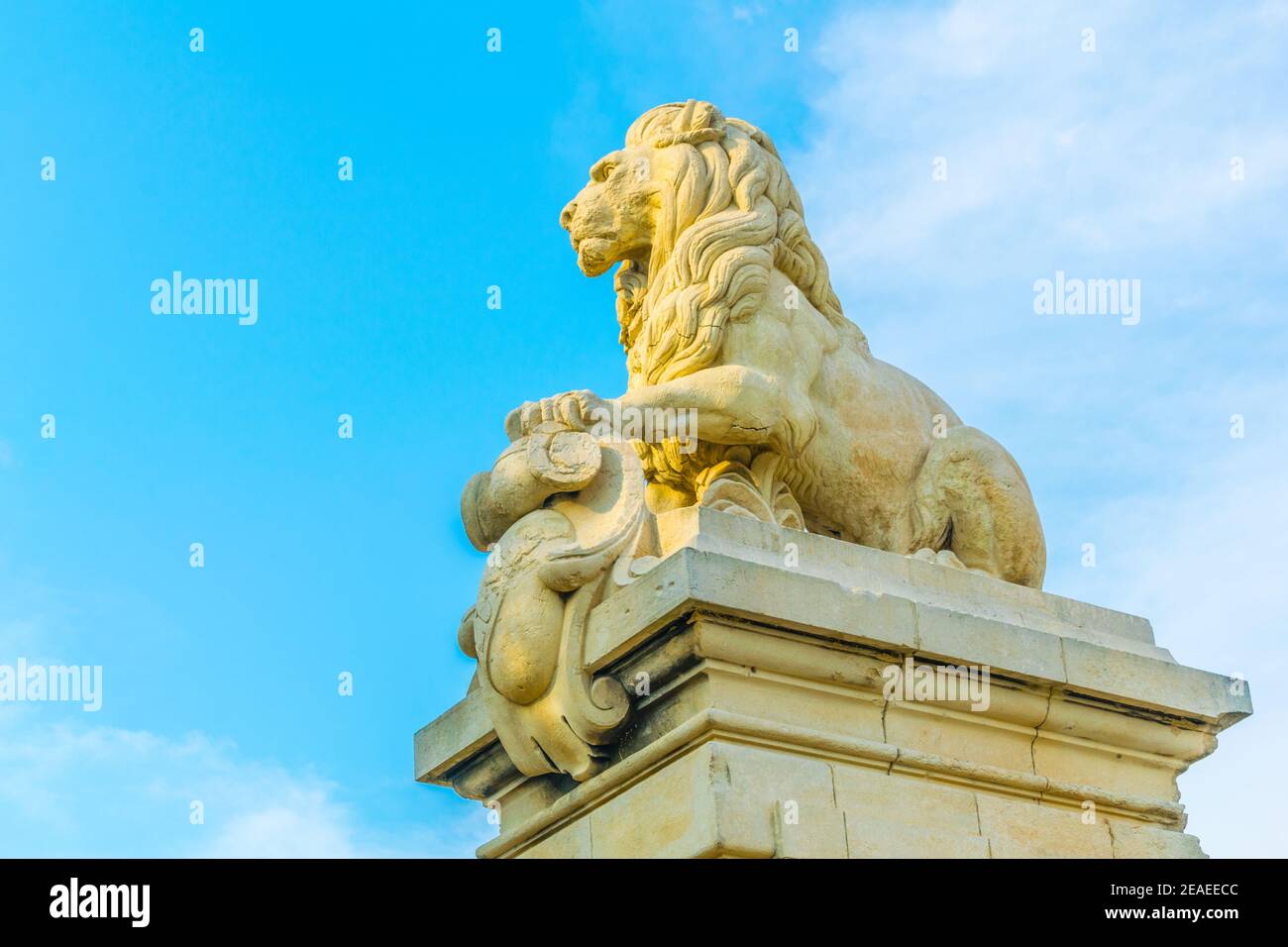 Dessin De Couronne Coloriage Page élégante Imprimable Royale Contour La  Croquis Vecteur PNG , Dessin De La Couronne, Dessin Daile, Dessin De Bague  PNG et vecteur pour téléchargement gratuit, image size:1300x956