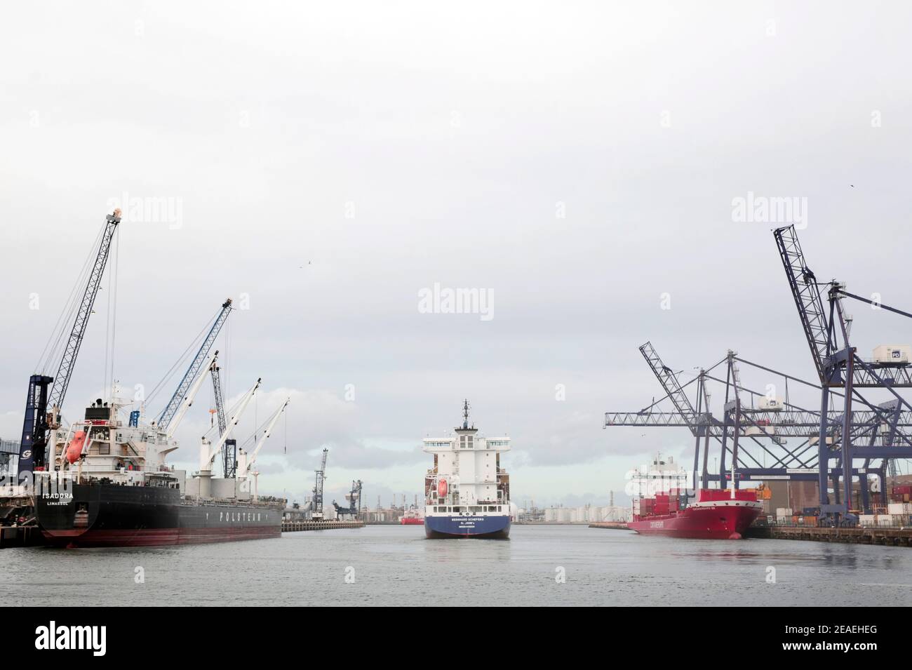 A container ship sales out of Teesport, Middlesbrough, North Yorkshire. 16/01/2019. Photograph: Stuart Boulton. Stock Photo