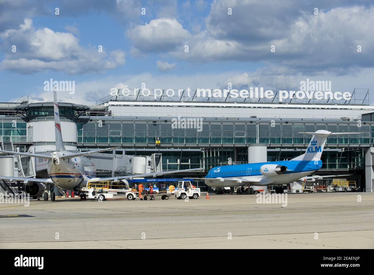 Terminal aéroport de marseille hi-res stock photography and images - Alamy