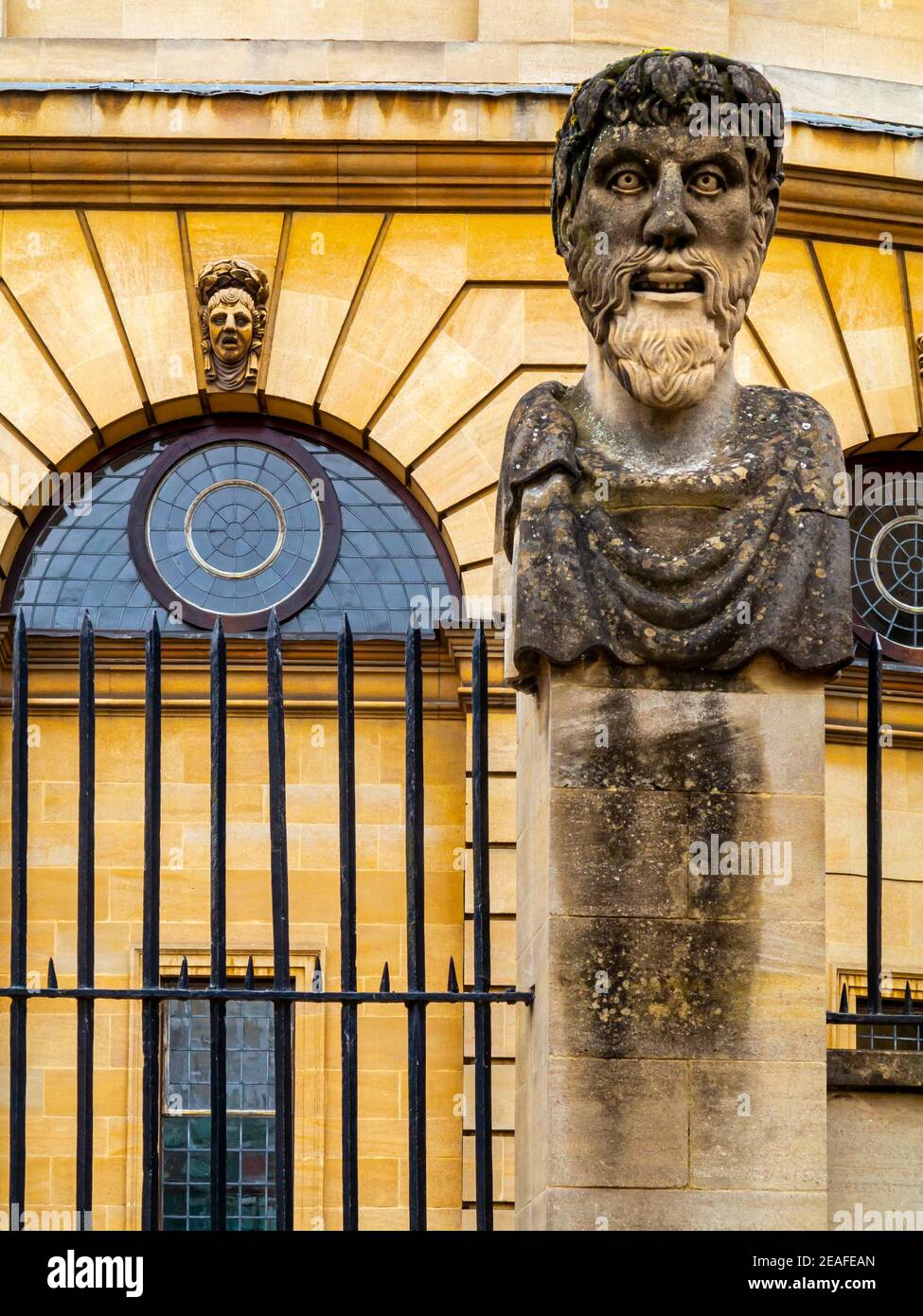 Exterior detail of the Sheldonian Theatre in Oxford England UK built from 1664 to 1669 after a design by Sir Christopher Wren for Oxford University. Stock Photo