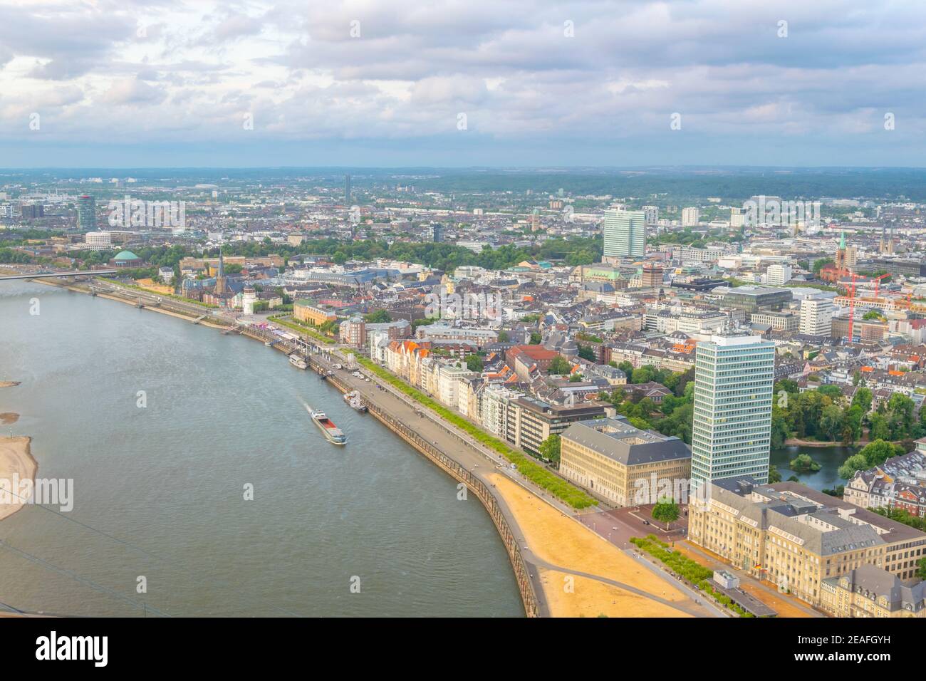 Aerial view riverside museum hi-res stock photography and images - Alamy