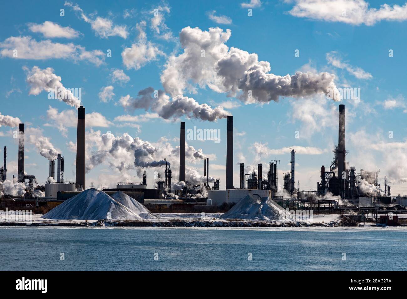 Sarnia, Ontario, Canada - Imperial Oil's refinery and chemical plant on the St. Clair River. ExxonMobil is the majority owner of Imperial Oil. Stock Photo