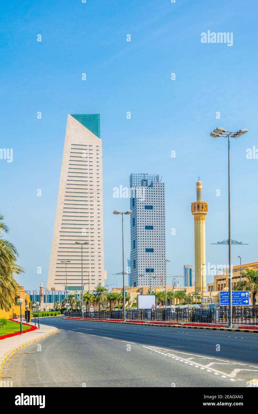 Traffic on the Arabian Gulf street in Kuwait Stock Photo Alamy