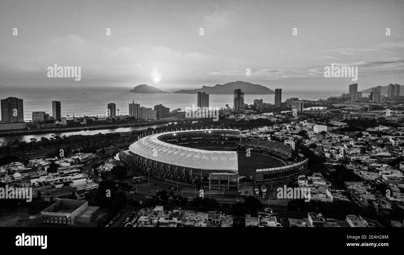 MAZATLAN, MEXICO - FEBRUARY 05: Aerial view of the stadium and the bay at sunset, during of Serie del Caribe 2021 at Teodoro Mariscal Stadium on February 5, 2021 in Mazatlan, Mexico. (Photo by  Luis Gutierrez/Norte Photo) Stock Photo