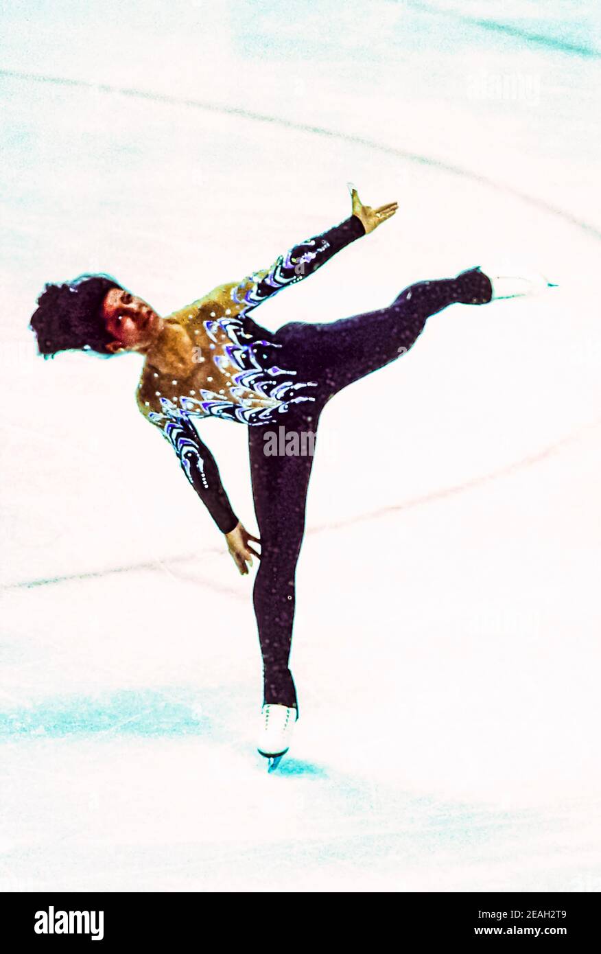 Debi Thomas Usa Competing In The Ladies Figure Skating Short Program At The 19 Olympic Winter Games Stock Photo Alamy Debi Thomas Usa Competing In The Ladies Figure Skating Short Program At The 19 Olympic Winter Games Stock Photo Alamy