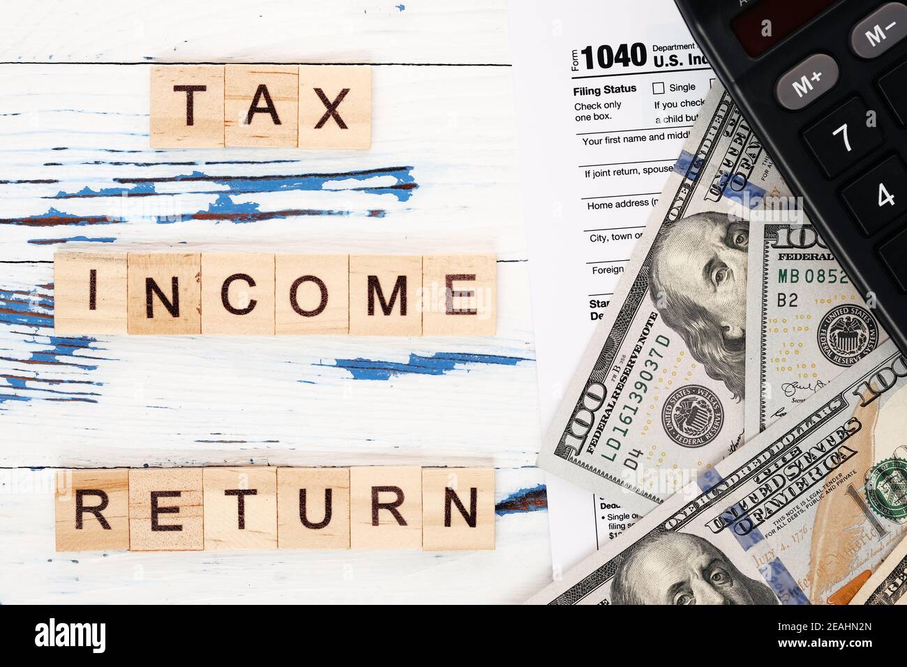 Us irs form 1040 hi-res stock photography and images - Alamy