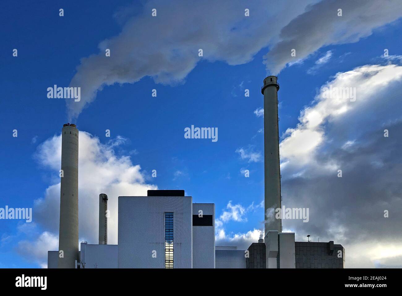 munich-bavaria-germany-the-combined-heat-and-power-station-munich