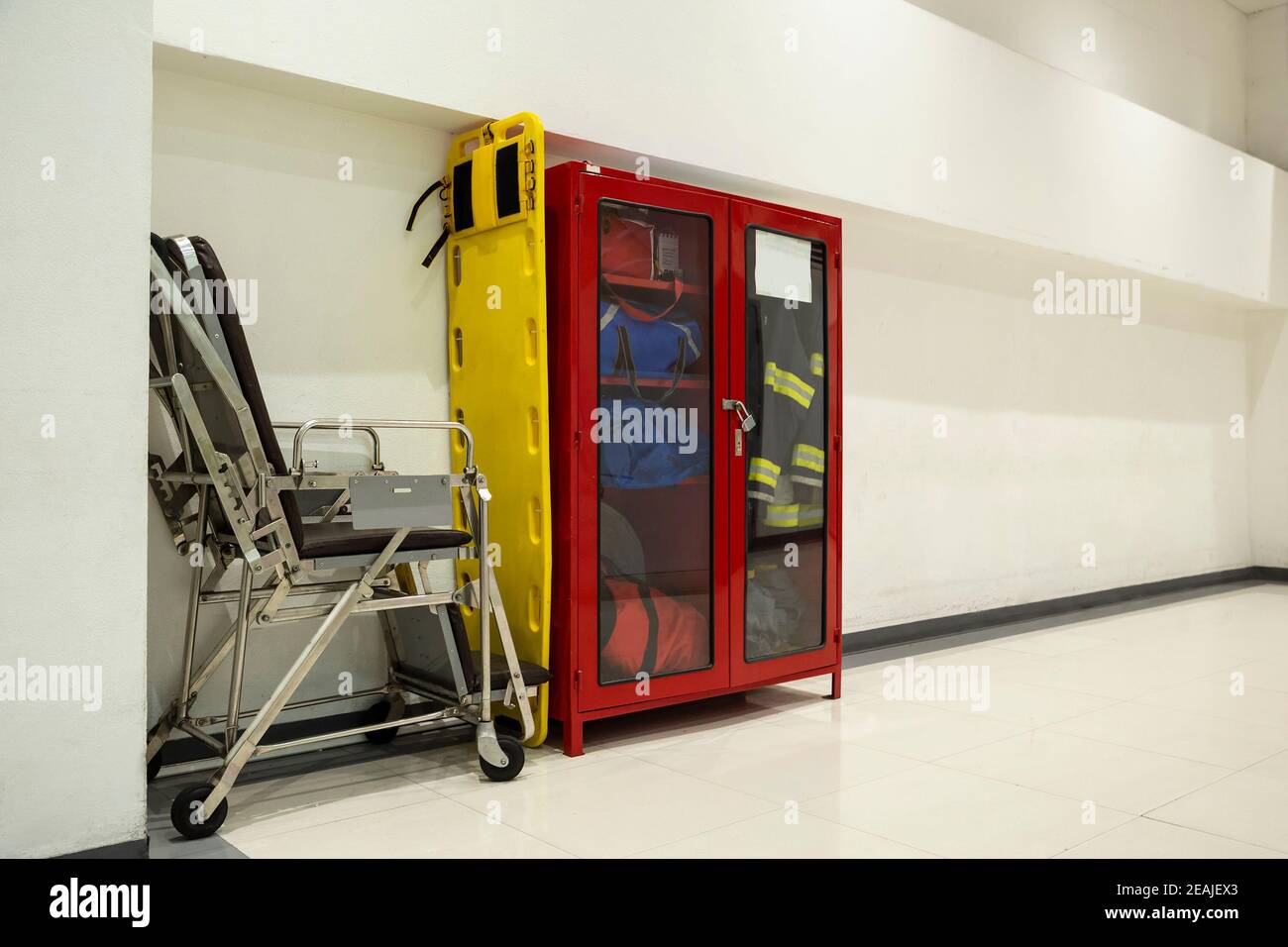 Wall Hanging Fire Extinguisher, Fire Safety, stretchers and Emergency