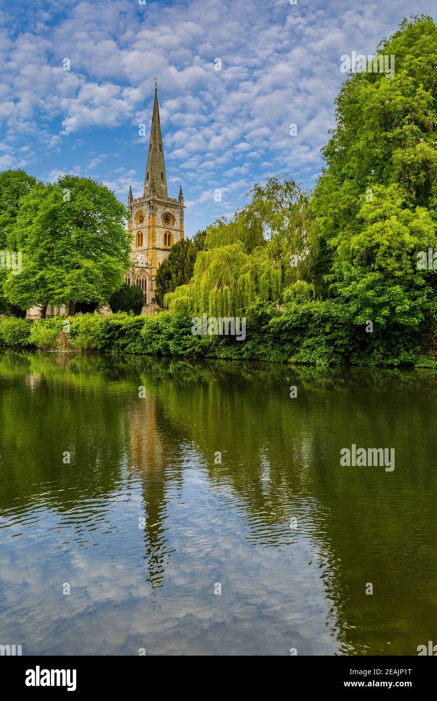 Holy Trinity Church reflected in the River Avon at Stratford Upon Avon, England Stock Photo