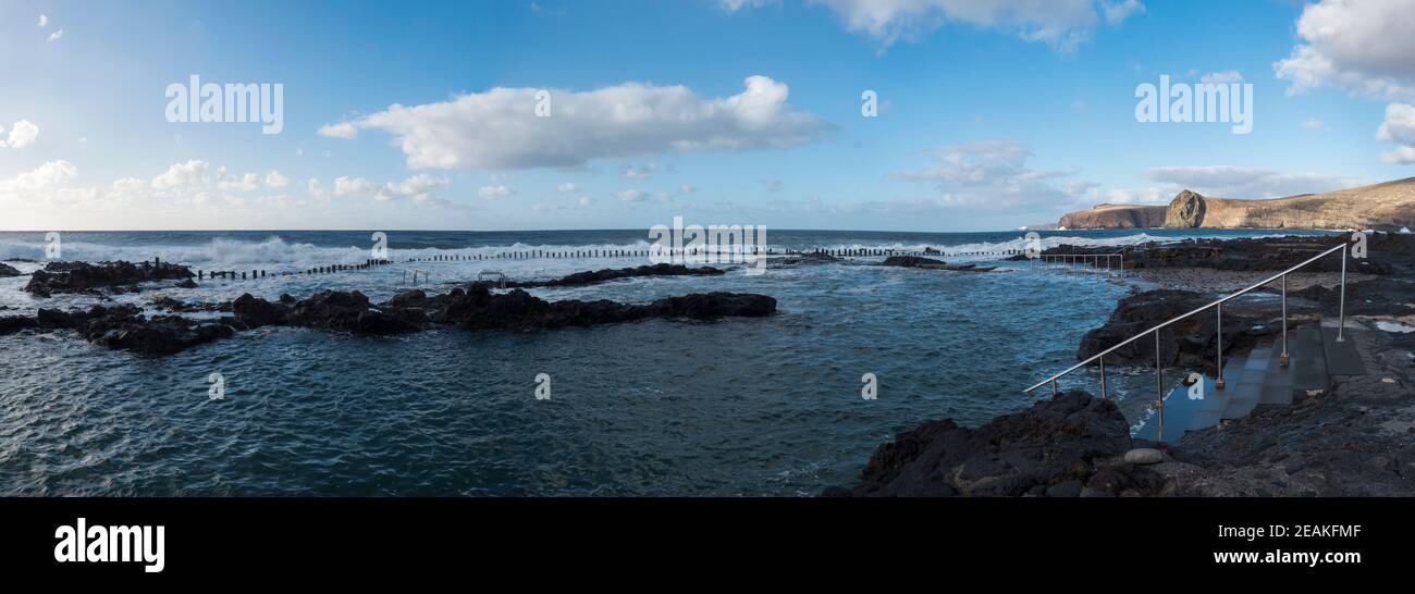 Panoramic view of Natural sea pool Las Salinas de Agaete in Puerto de Las  Nieves and coast cliffs. Gran Canaria, Spain. Copy space for text Stock  Photo - Alamy