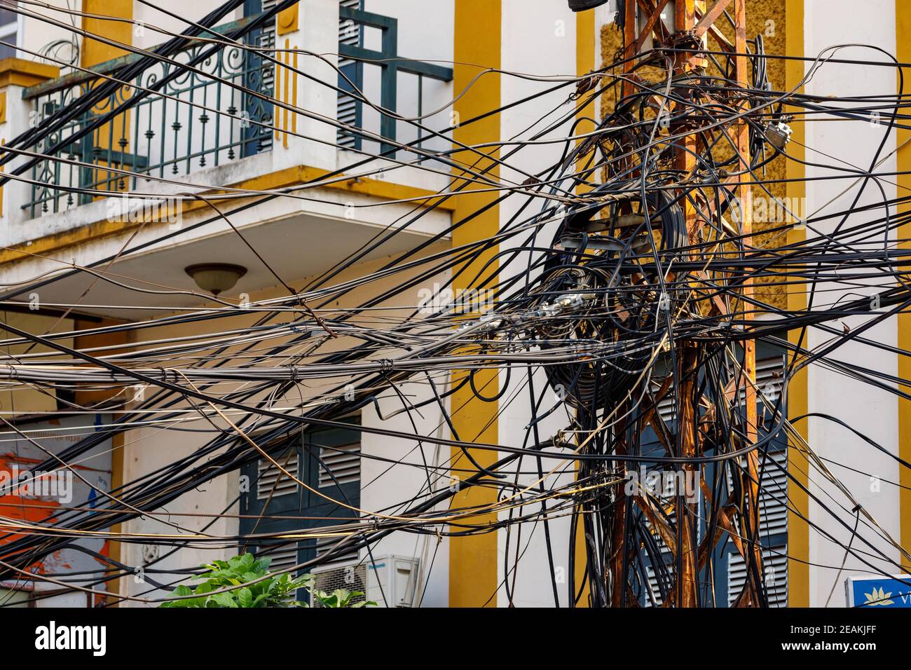 The chaos of the power lines in Vietnam Stock Photo Alamy