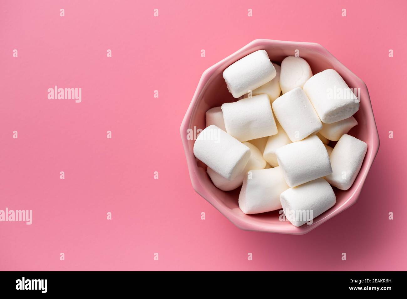 White sweet marshmallows candy Stock Photo Alamy