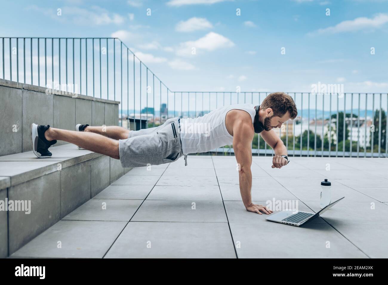Rooftop workout hi-res stock photography and images - Alamy