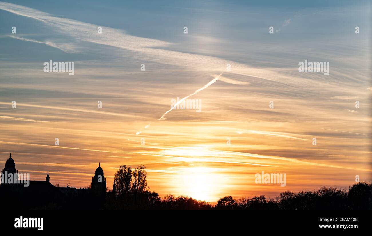 Scenic Sunset View Tree Silhouette Stock Photo - Alamy