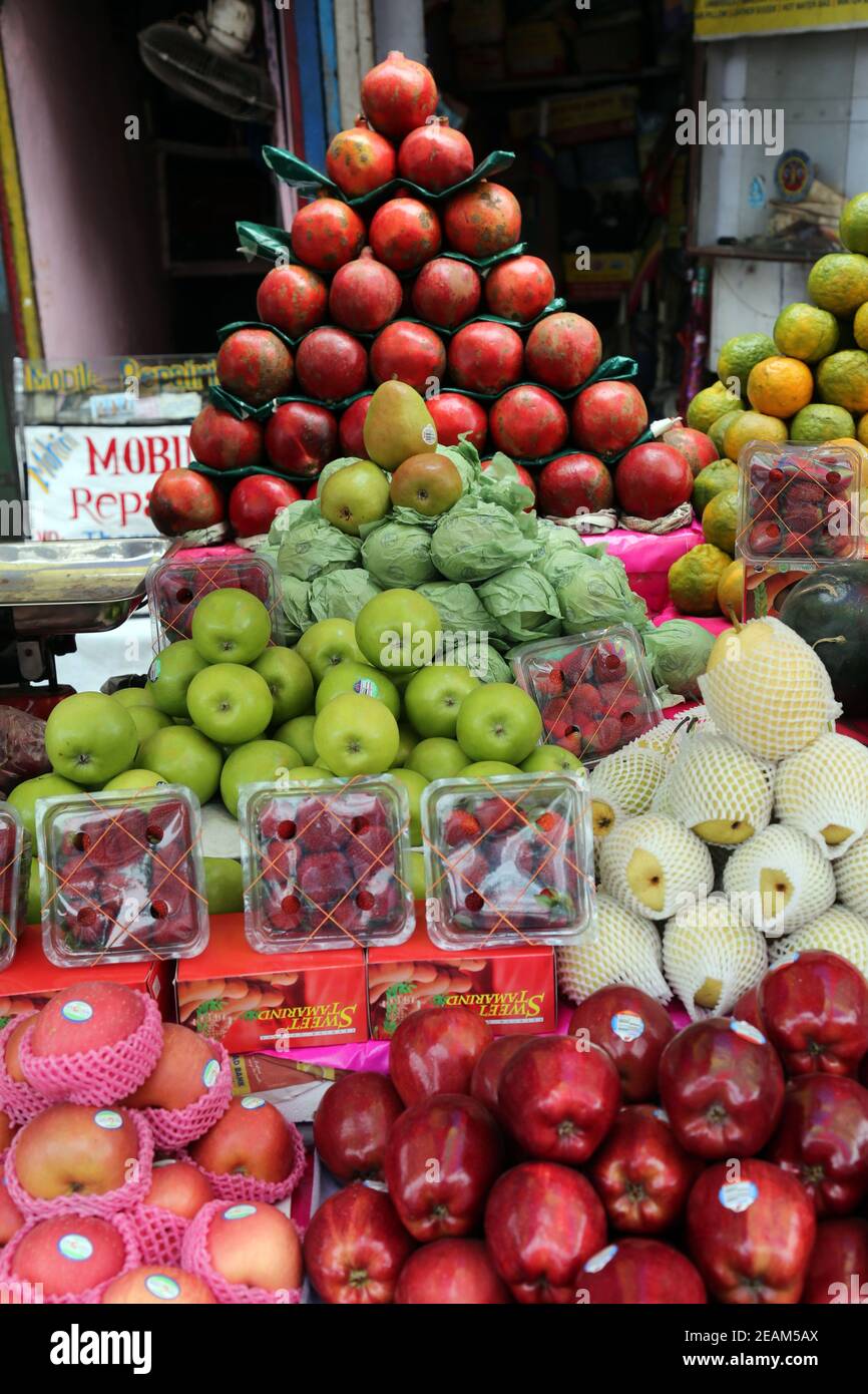 Fruit market in Kolkata, India Stock Photo Alamy