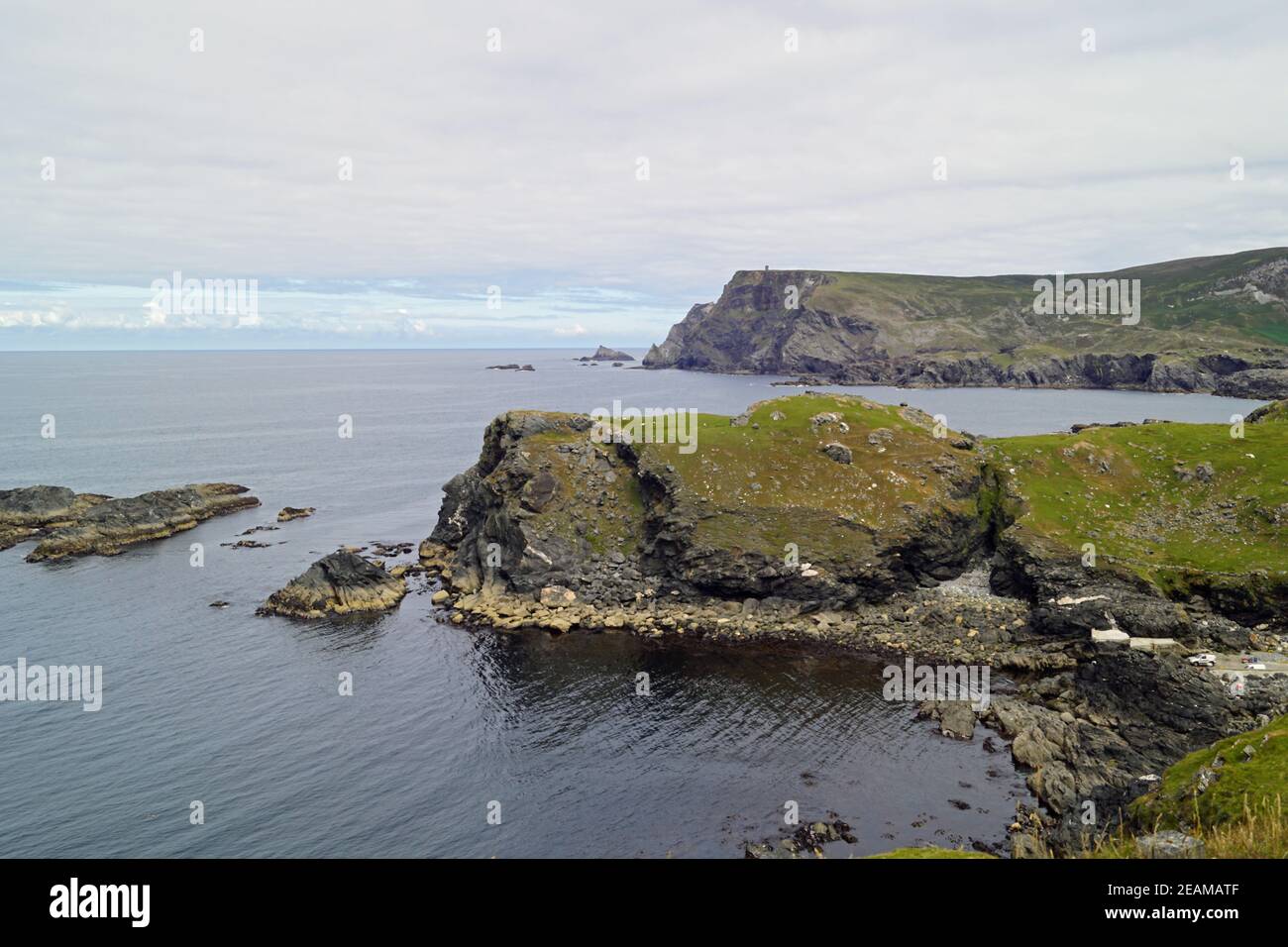 Irelands coasts  Cliffs between Glencolumbkill and Malin Beg Stock Photo