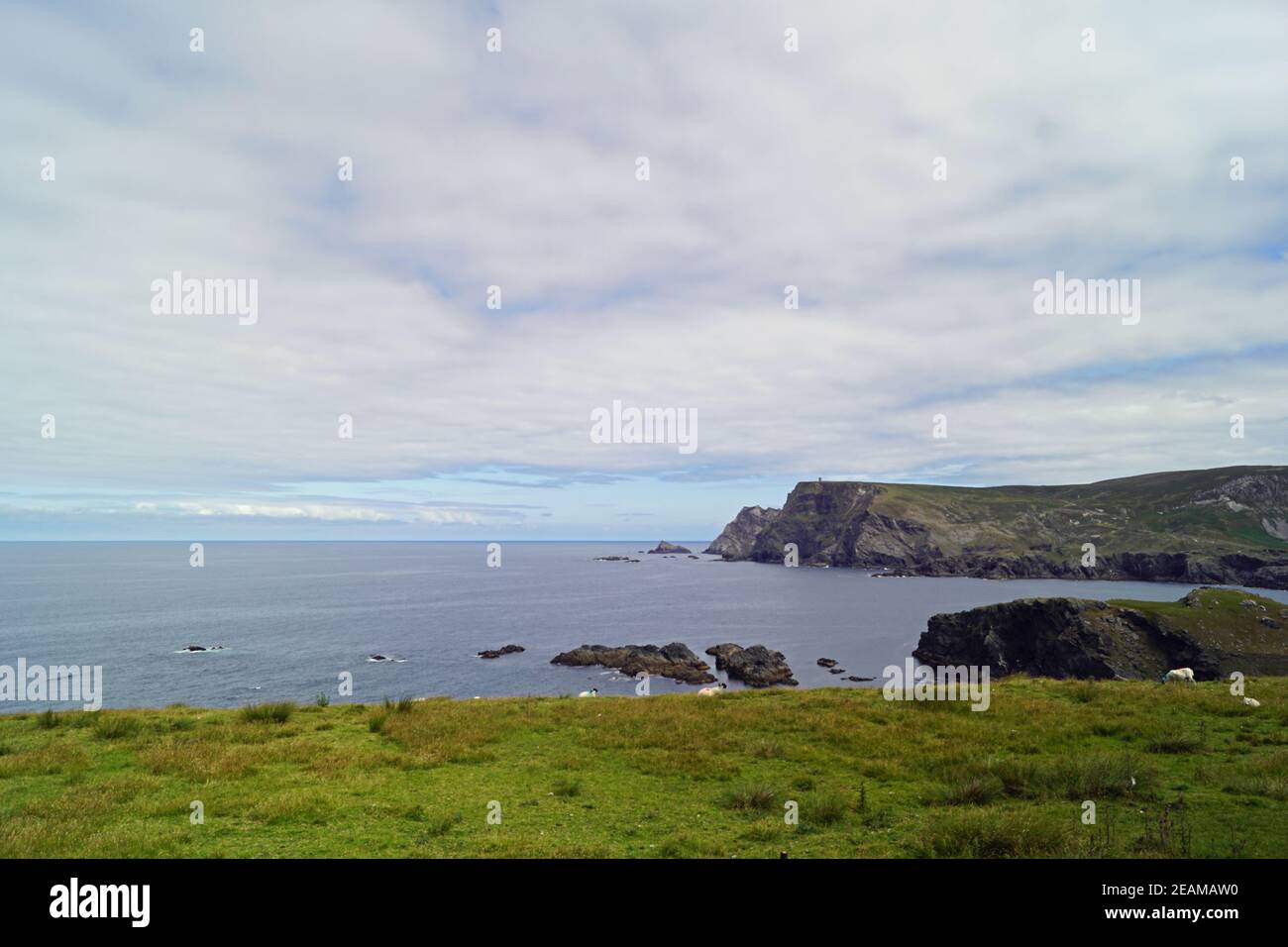 Irelands coasts  Cliffs between Glencolumbkill and Malin Beg Stock Photo