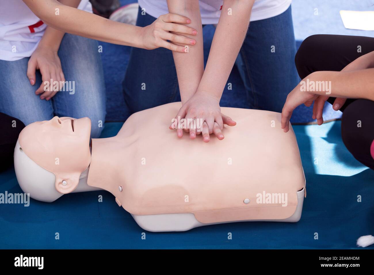 First aid practice hi-res stock photography and images - Alamy