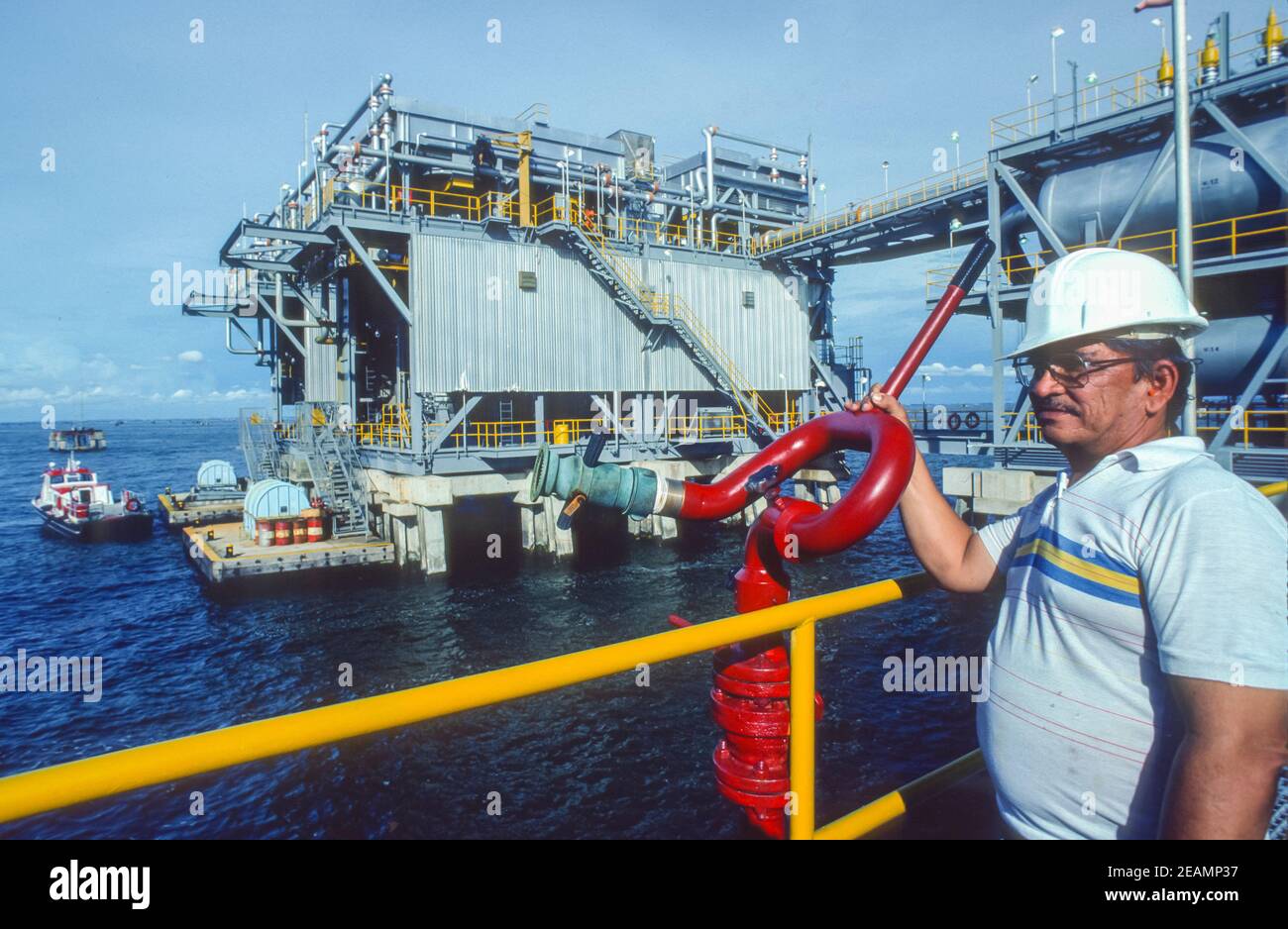 LAKE MARACAIBO, VENEZUELA, OCTOBER 1988 - Worker, Lagoven oil company, in Zulia State. Stock Photo