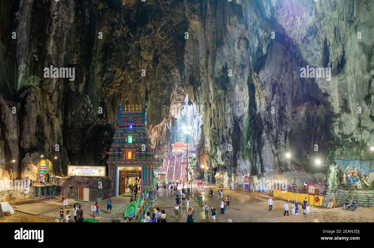 Kuala Lumpur, Malaysia : Batu caves temple and Hindu shrine, tourist ...
