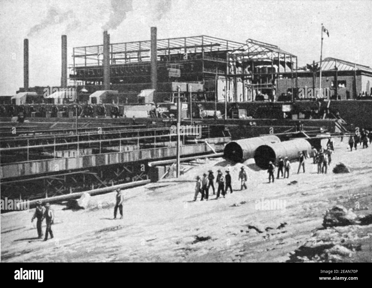 An early 20th century print of a Chilean Sodium nitrate factory part of the sodium nitrate mining industry in the Atacama desert Chile South America circa 1920 Stock Photo