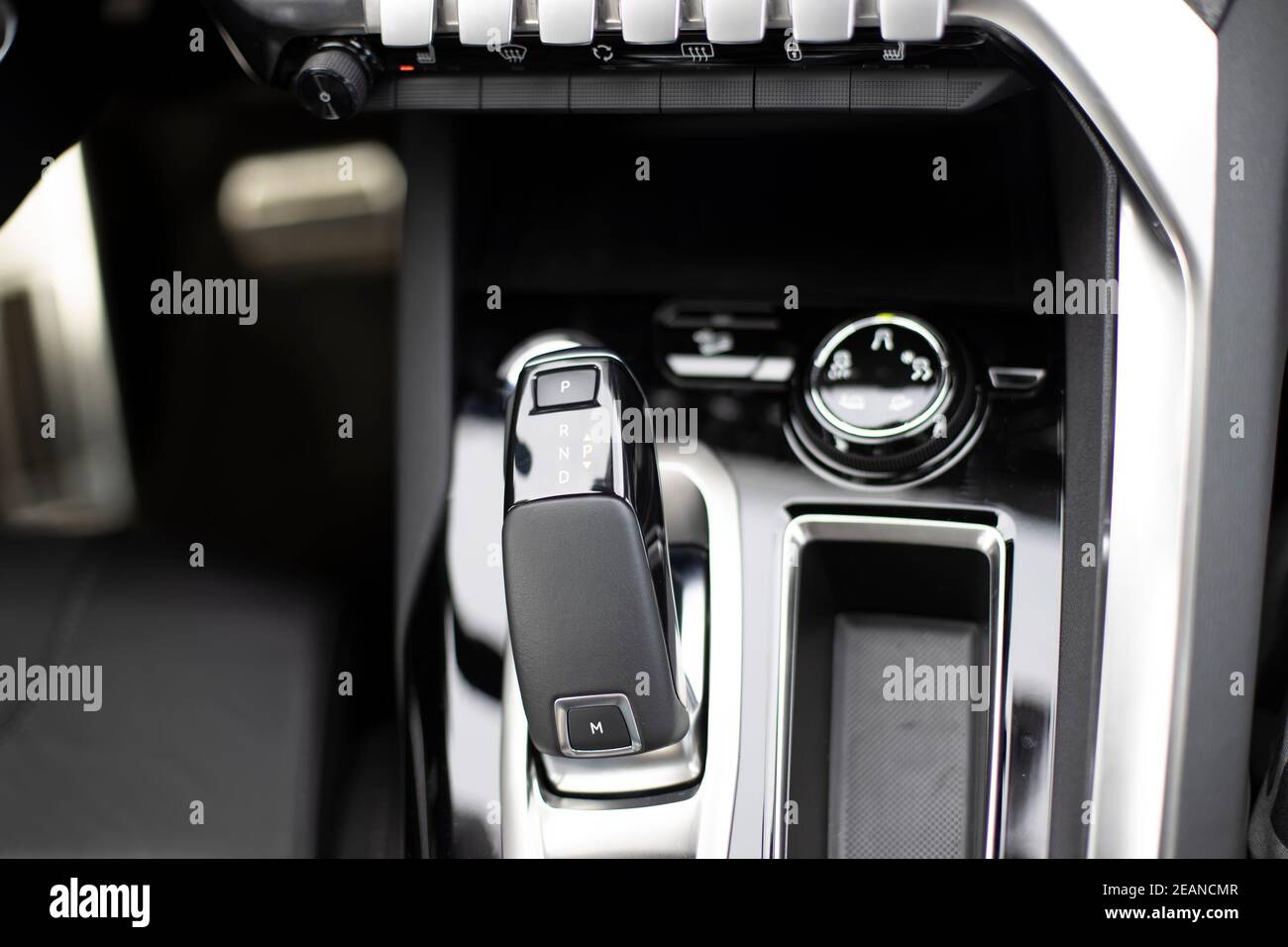 Page 2 Peugeot 3008 Car High Resolution Stock Photography And Images Alamy