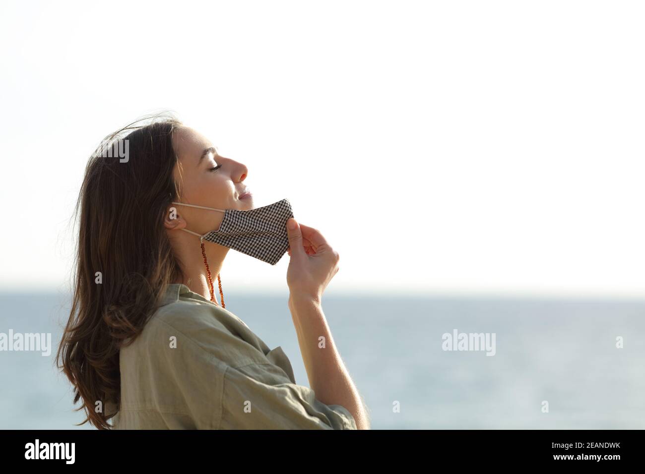 Breathing mask hi-res stock photography and images - Alamy