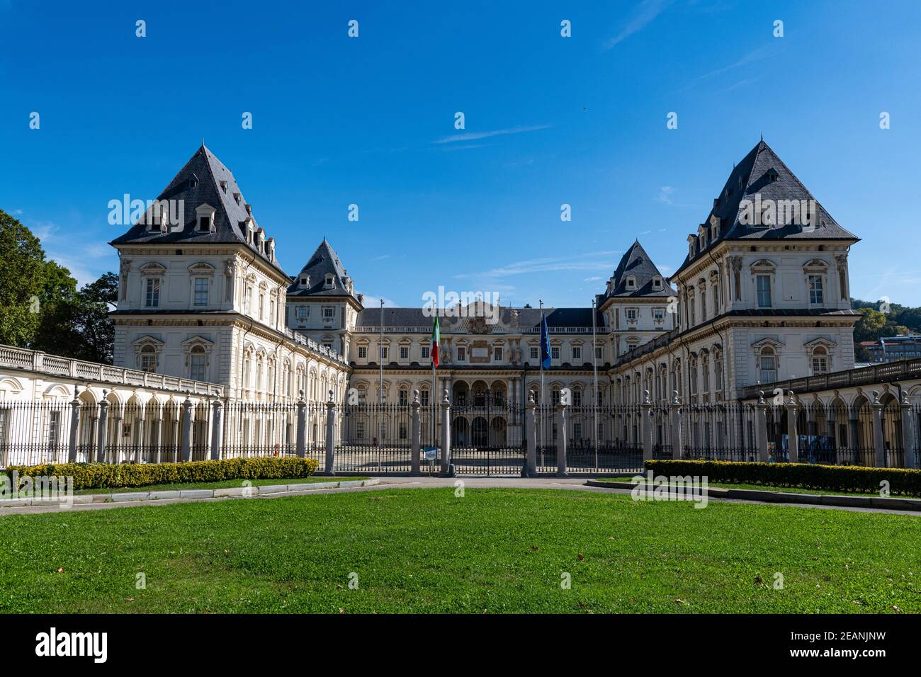 I tide beskytte indsprøjte Castello del Valentino, UNESCO World Heritage Site, Turin, Piedmont, Italy,  Europe Stock Photo - Alamy