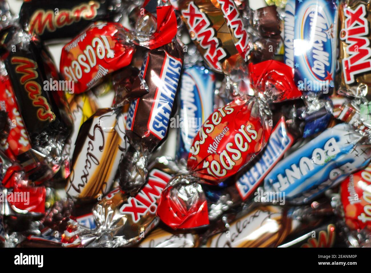 Snickers, Twix, M&M'S, Bounty & Maltesers Chocolate Bar Box
