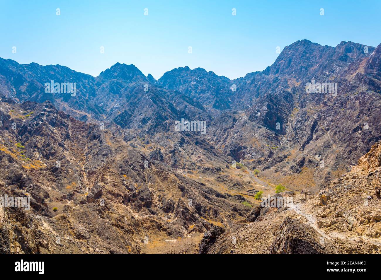 Begyndelsen stun Henfald Nature in Oman surrounding the famous c38 hiking trail in Muttrah, Muscat,  Oman Stock Photo - Alamy