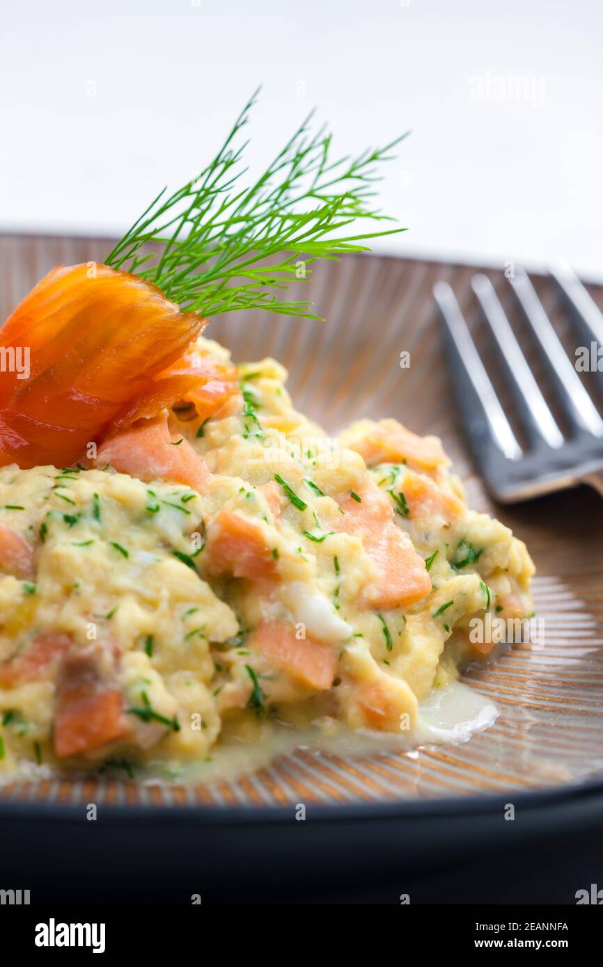 scrambled eggs with smoked salmon Stock Photo - Alamy