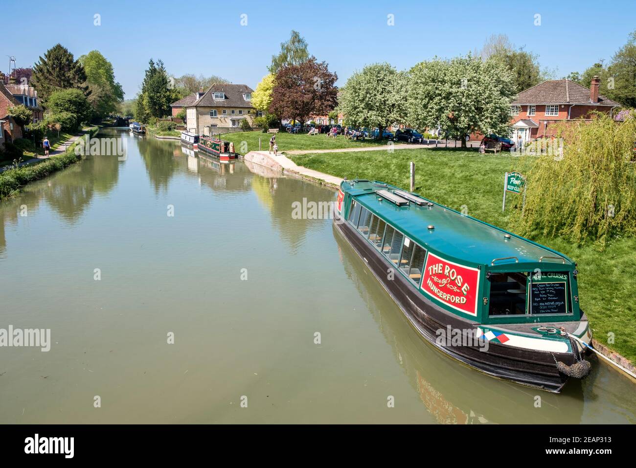 Canal boats at Hungerford Wharf, Hungerford, Berkshire, England, GB, UK Stock Photo