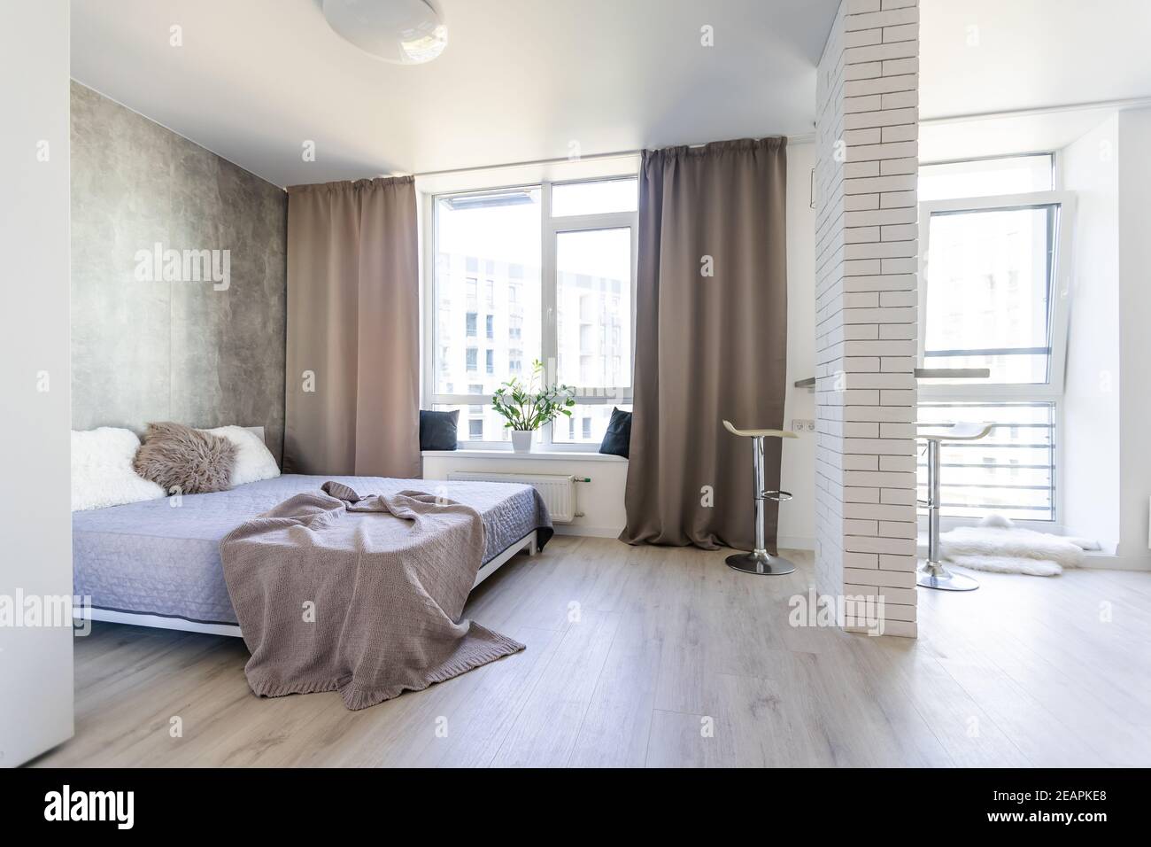 Interior design: Big modern Bedroom Stock Photo - Alamy