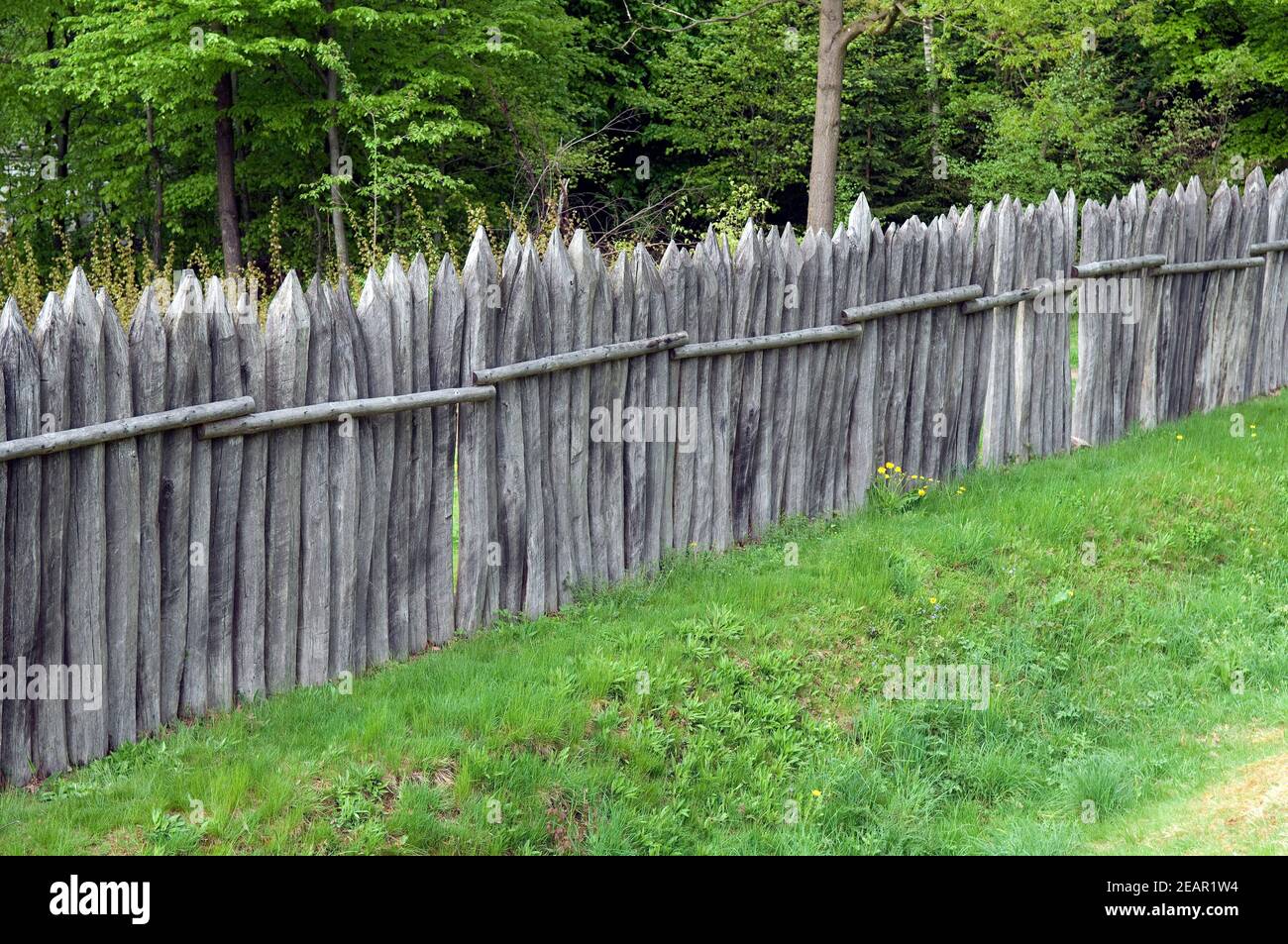 Limeszaun, Holzzaun, Pfaehle Stock Photo