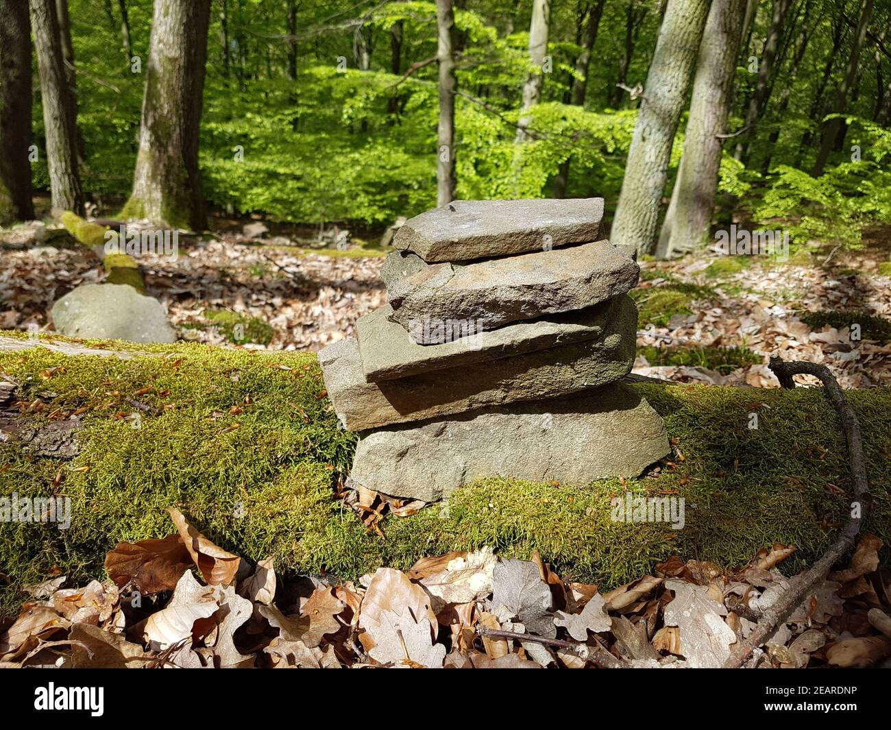 Steinpyramide, Steinkunst, Naturstein, Gestaltung Stock Photo