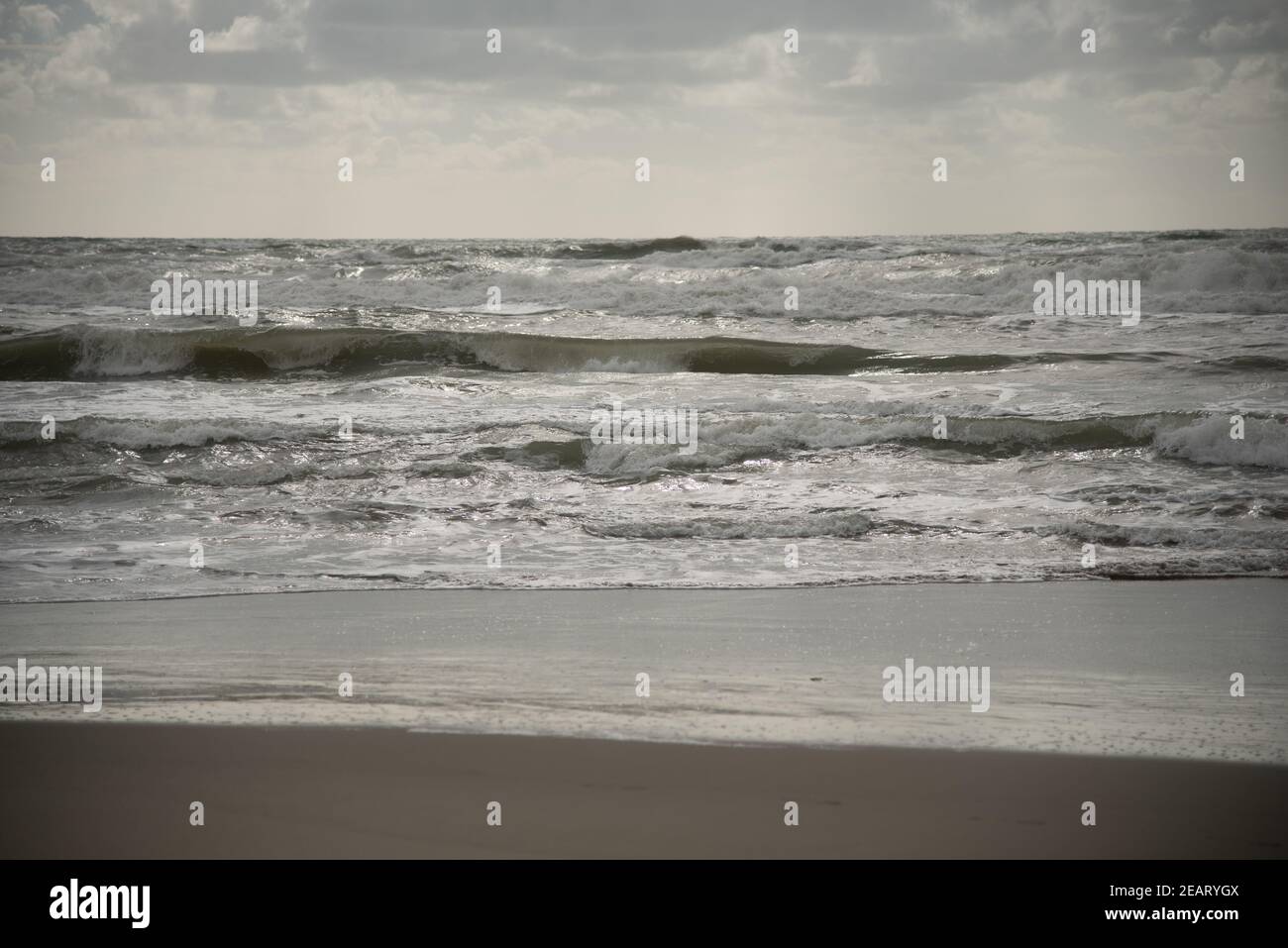 Beautiful shot beach waves hi-res stock photography and images - Alamy