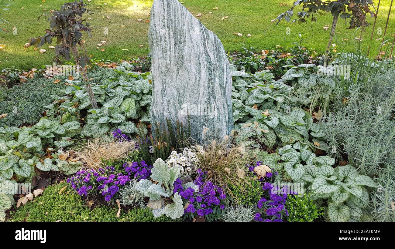 Doppelgrab, Marmor, Naturgrabstein Stock Photo