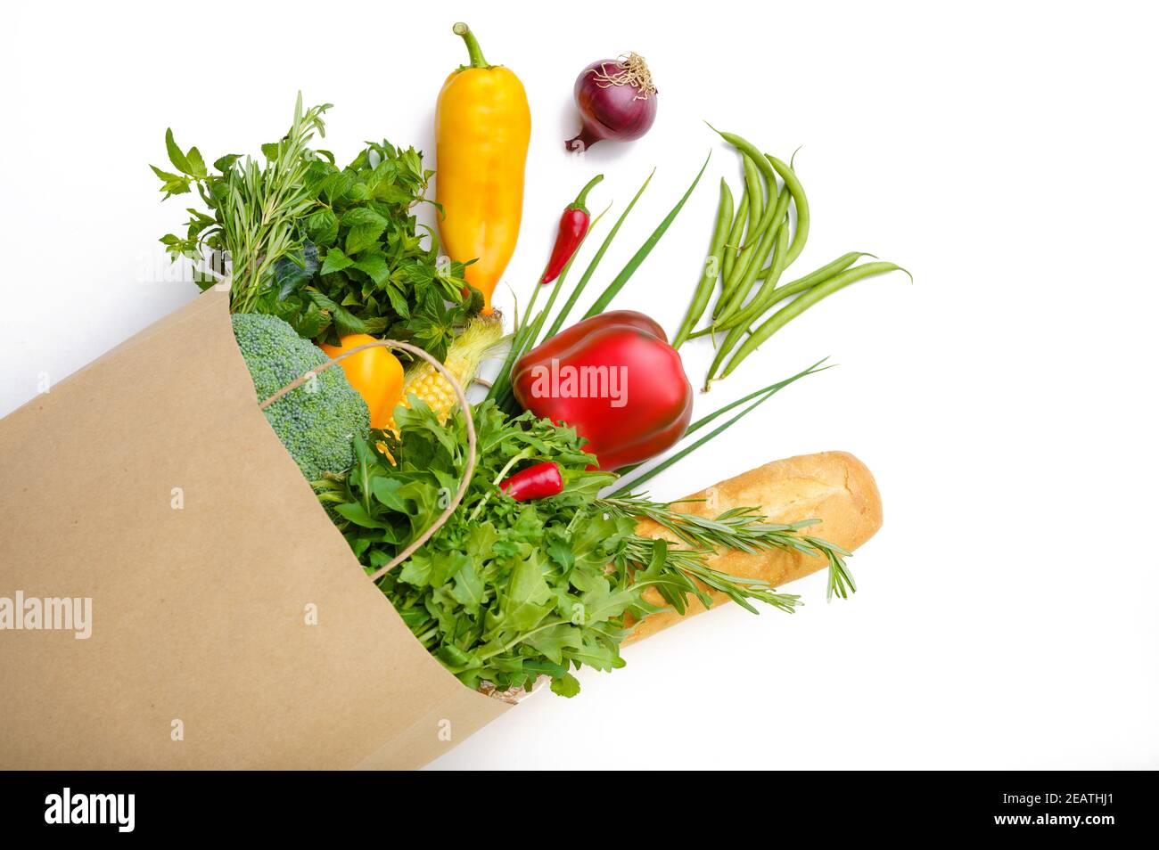 Vegetables in brown paper bag hi-res stock photography and images - Alamy