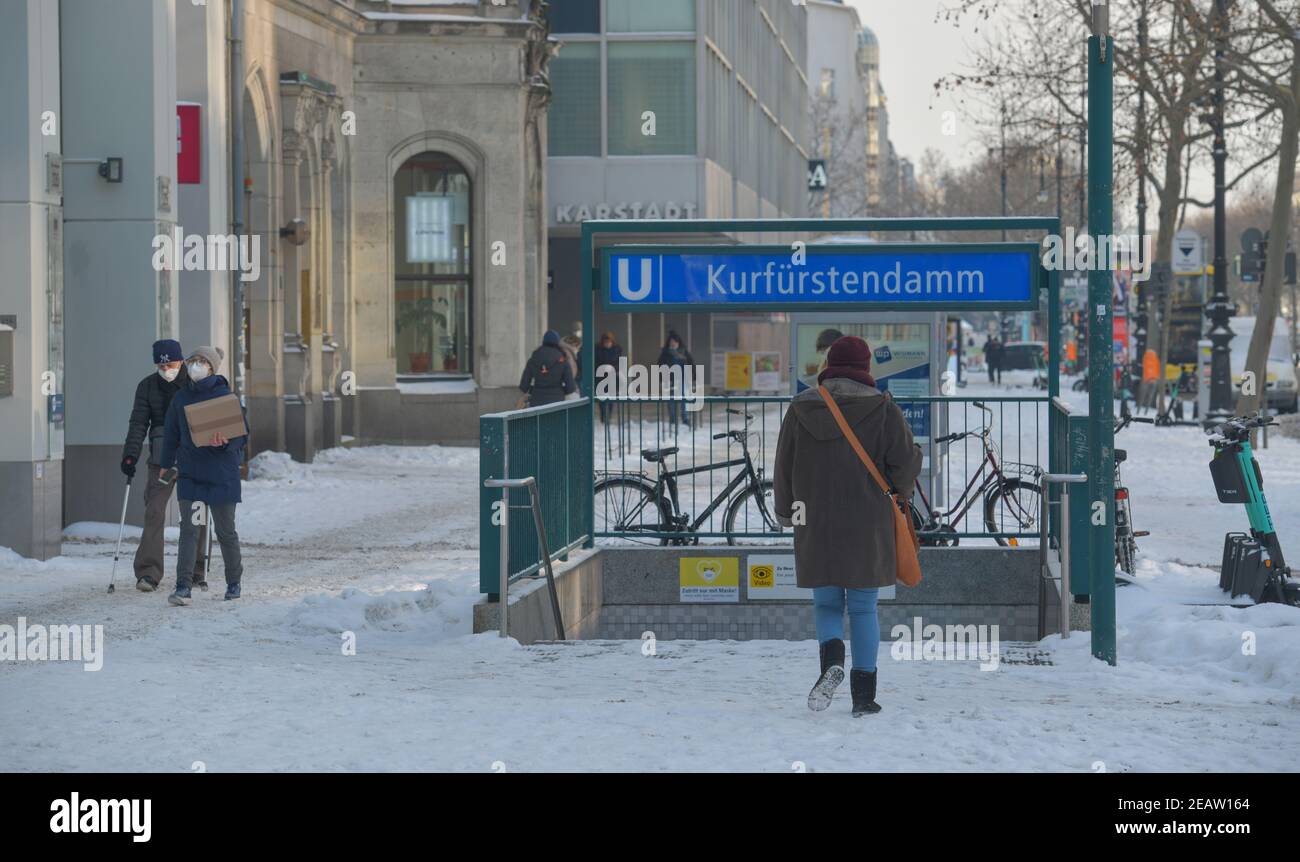 10.02.2021. Menschenleerer Kudamm Lockdown zu Corona-Zeiten, Charlottenburg, Berlin, Deutschland Stock Photo
