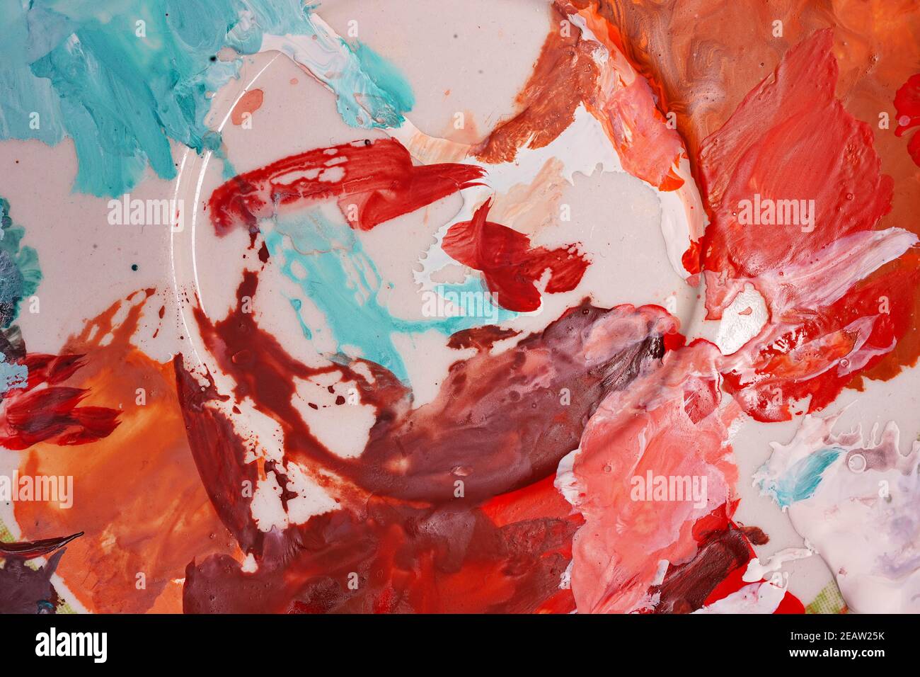 Smears of paint on porcelain palette tea saucer Stock Photo Alamy