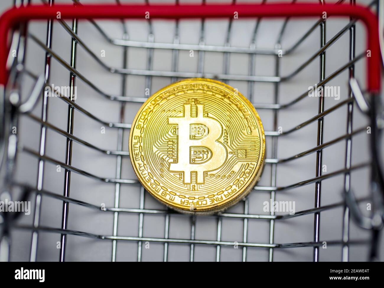 Virtual iron hi-res stock photography and images - Alamy