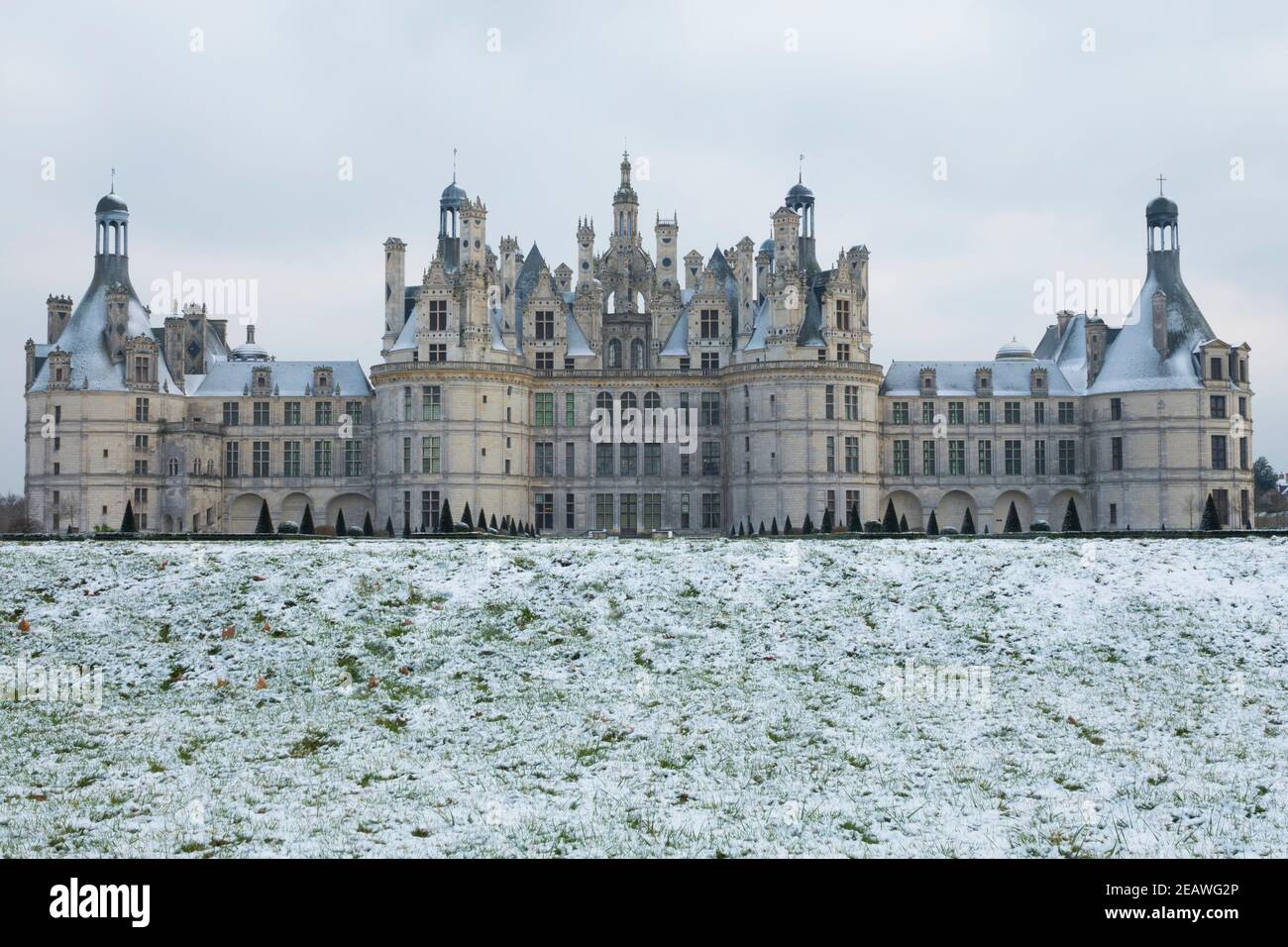 France, Loir-et-Cher (41), Chambord (UNESCO World Heritage), royal castle of the Renaissance, after the snowfall Stock Photo
