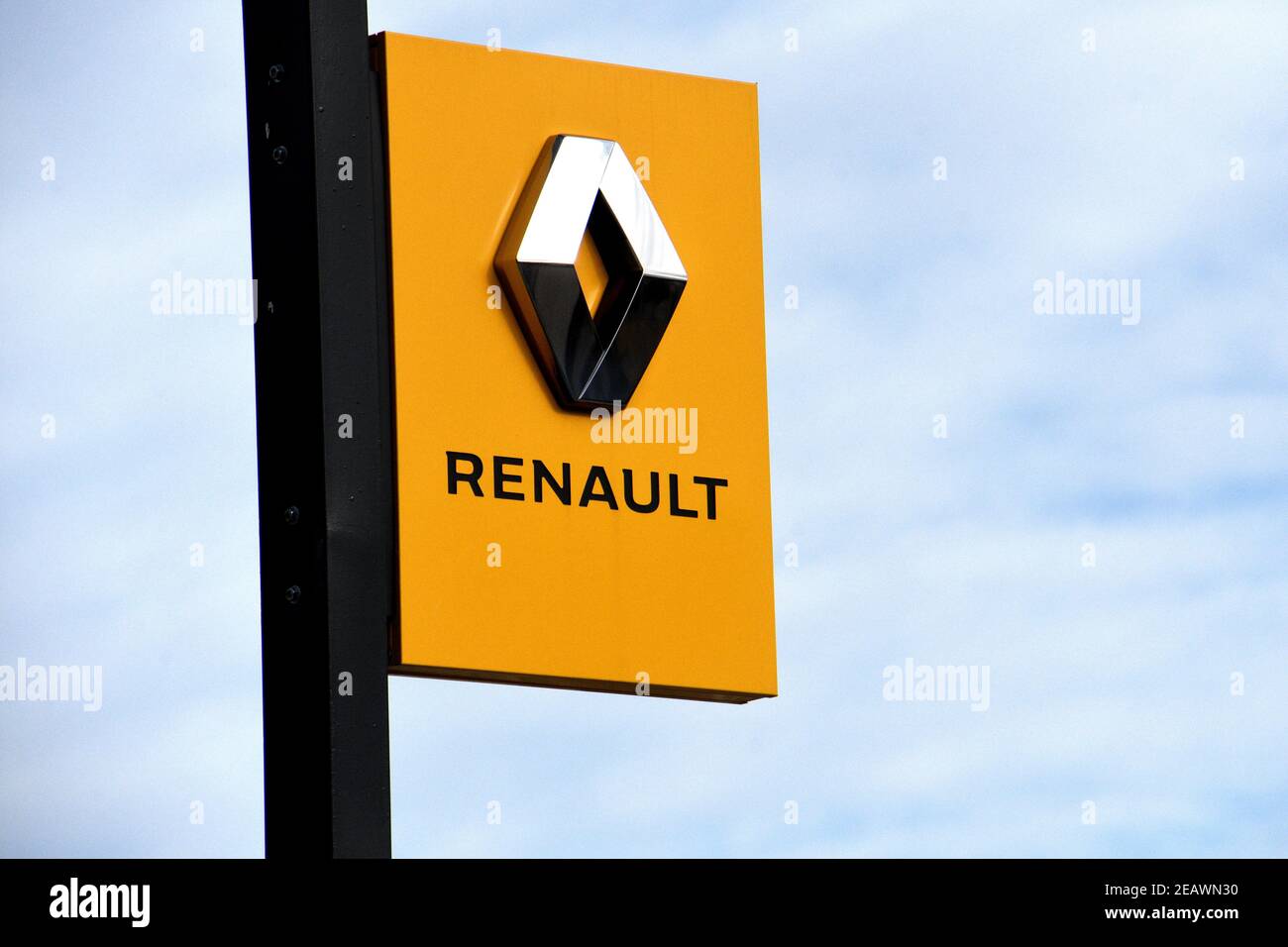 Le Rove, France. 2nd Feb, 2021. A Renault logo seen at the dealer.Car