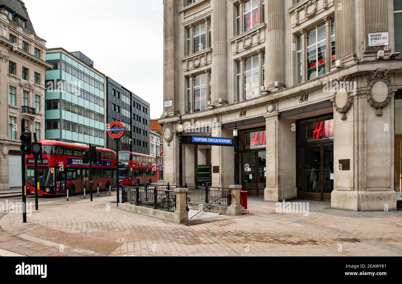 H&m oxford circus opening hours sale