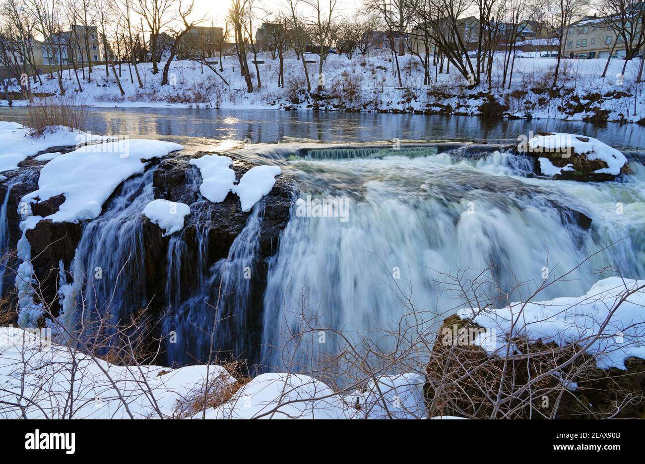 Paterson Nj 6 Feb 2021 Winter View Of The Great Falls Of The Passaic River Part Of The Paterson Great Falls National Historical Park In New Jersey 2EAX90B 
