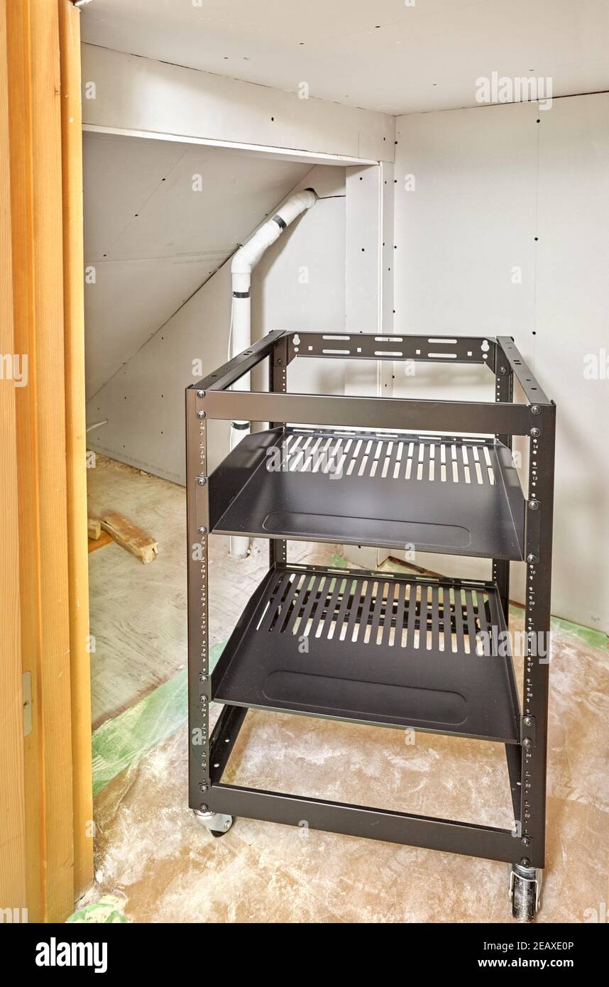 Plywood Wheels High Resolution Stock Photography and Images Alamy