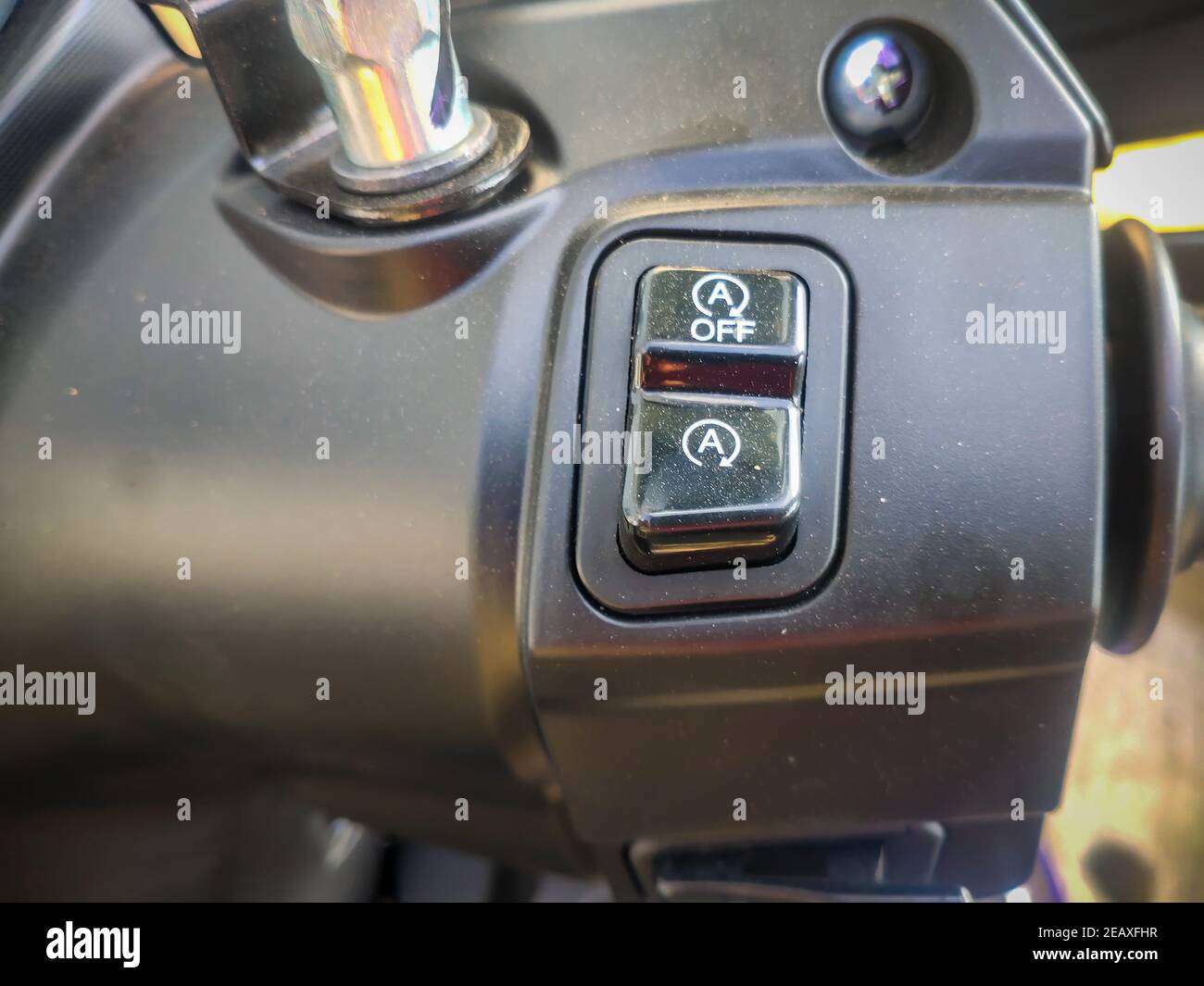 switch power control and electric start motorcycle with throttle