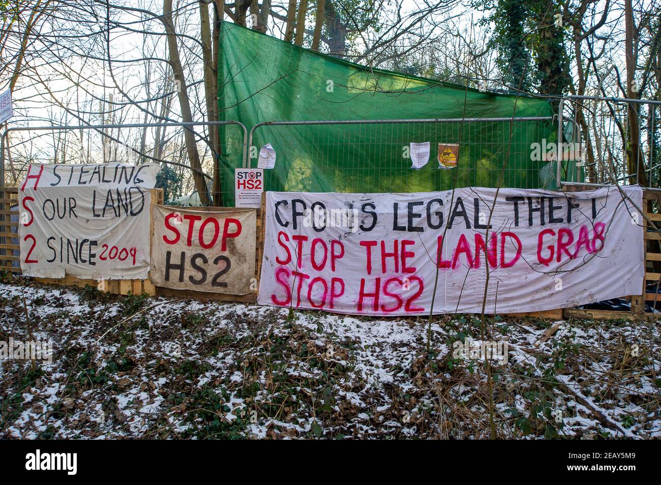 Wendover, Buckinghamshire, UK. 10th February, 2021. Stop HS2 banners ...