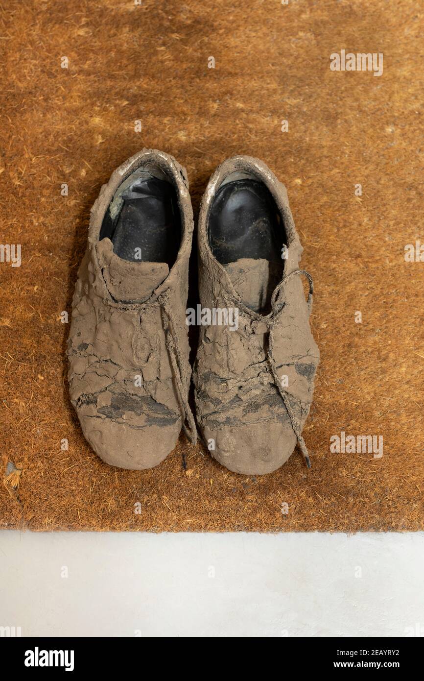 Dirty shoes hi-res stock photography and images - Alamy